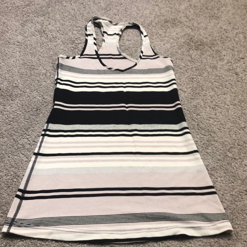 Lululemon razor back tank, size 6
